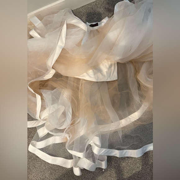 NWOT! Beaded 2-Piece Tulle ball gown wedding dress! - Picture 15 of 16